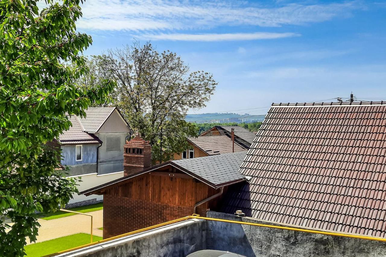 La Vitalie Guest House Chisinau Exterior photo