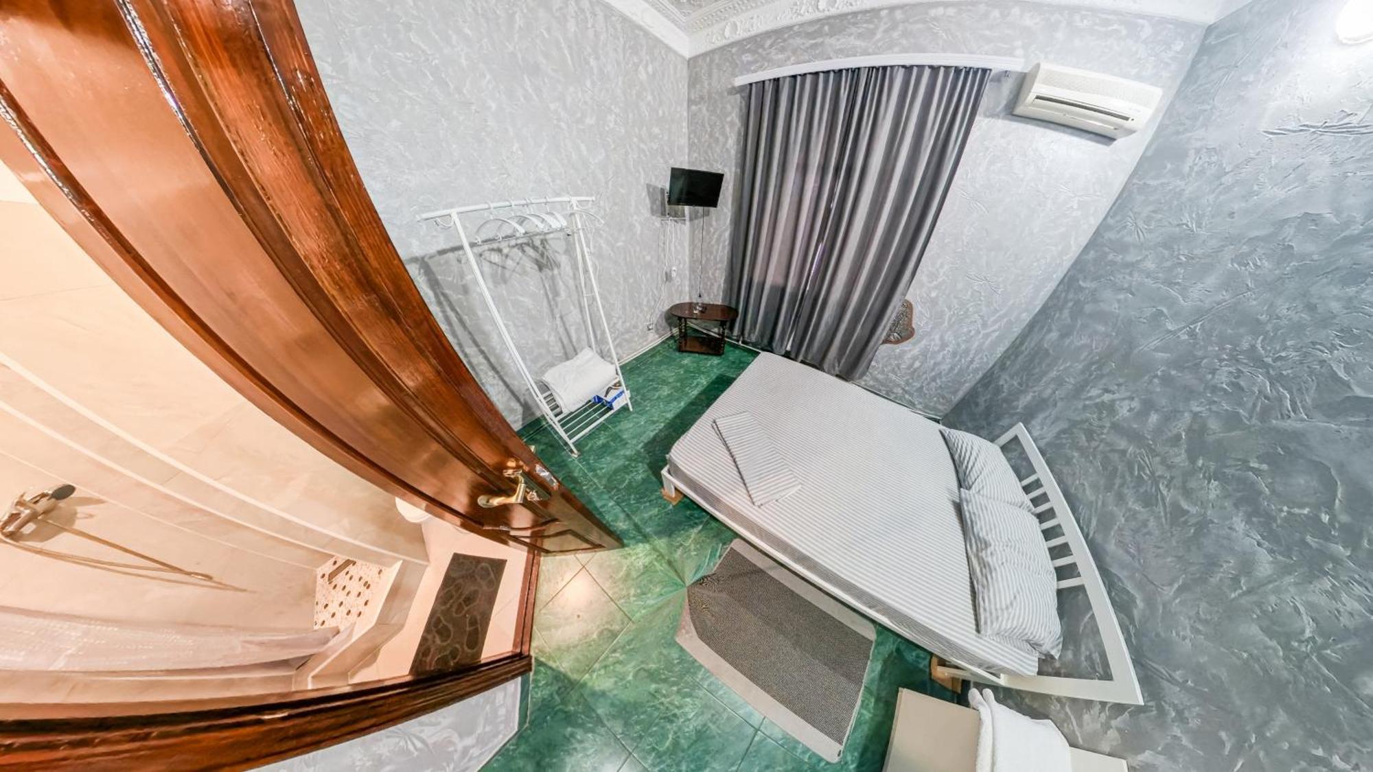 La Vitalie Guest House Chisinau Exterior photo